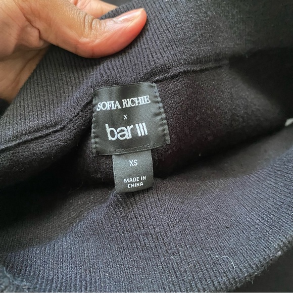 Sofia Richie x Bar III Sweater Set - Picture 3 of 4